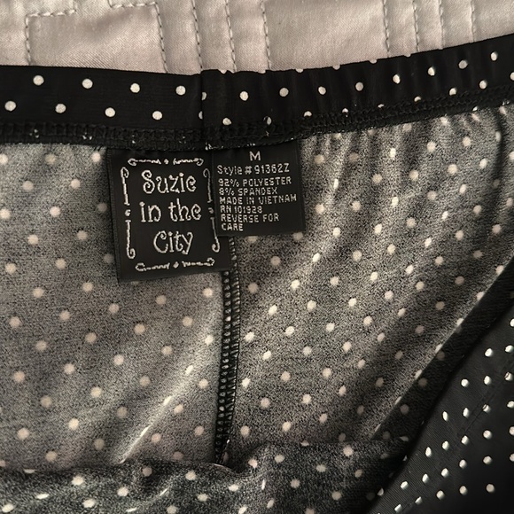 NWT black & white polka dot skirt size medium - Picture 2 of 4